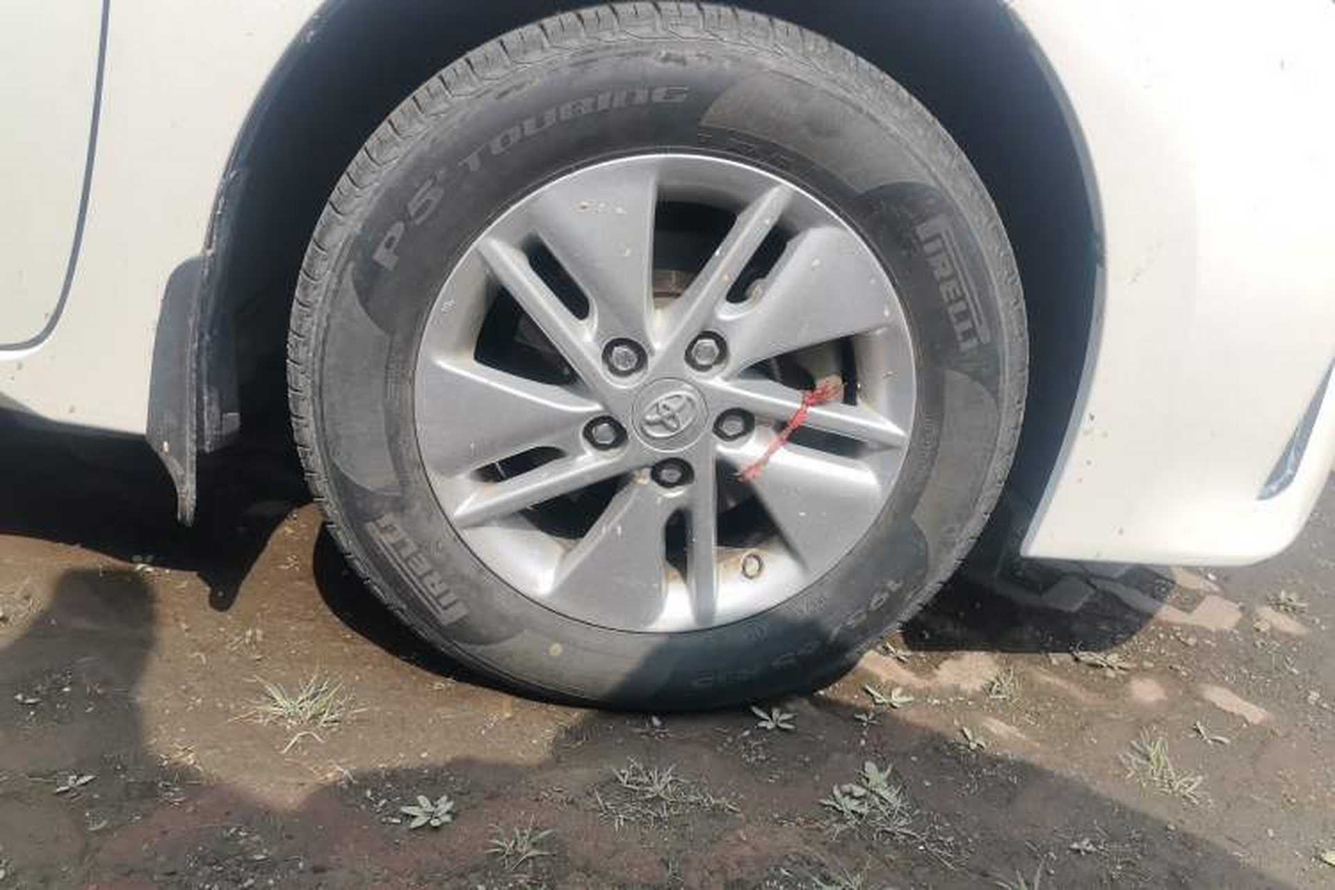 Used Toyota Corolla 2014 1.6L CVT GL Right Front Wheel Hub