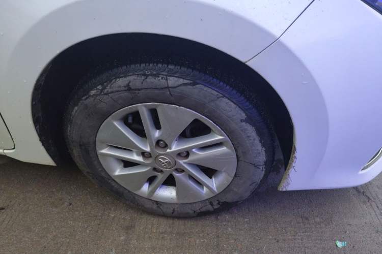 Used Toyota Corolla 2014 1.6L CVT GL-i Right Front Wheel Hub