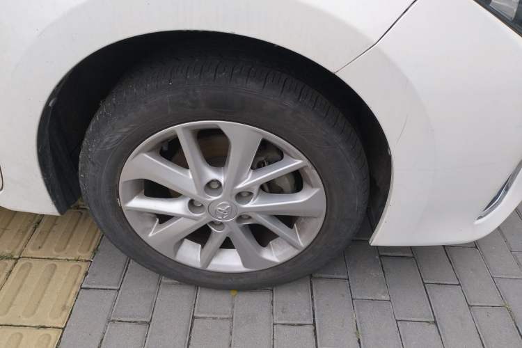 Used Toyota Corolla 2014 1.6L CVT GL-i Leather Edition Right Front Wheel Hub