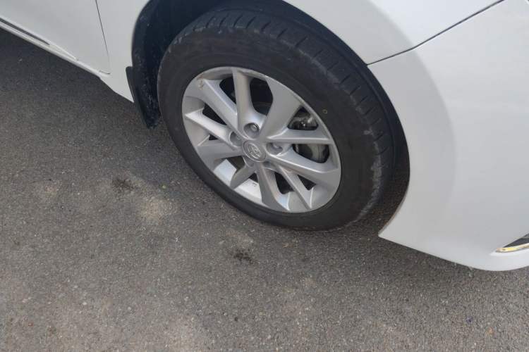 Used Toyota Corolla 2014 1.6L CVT GL-i Leather Edition Right Front Wheel Hub