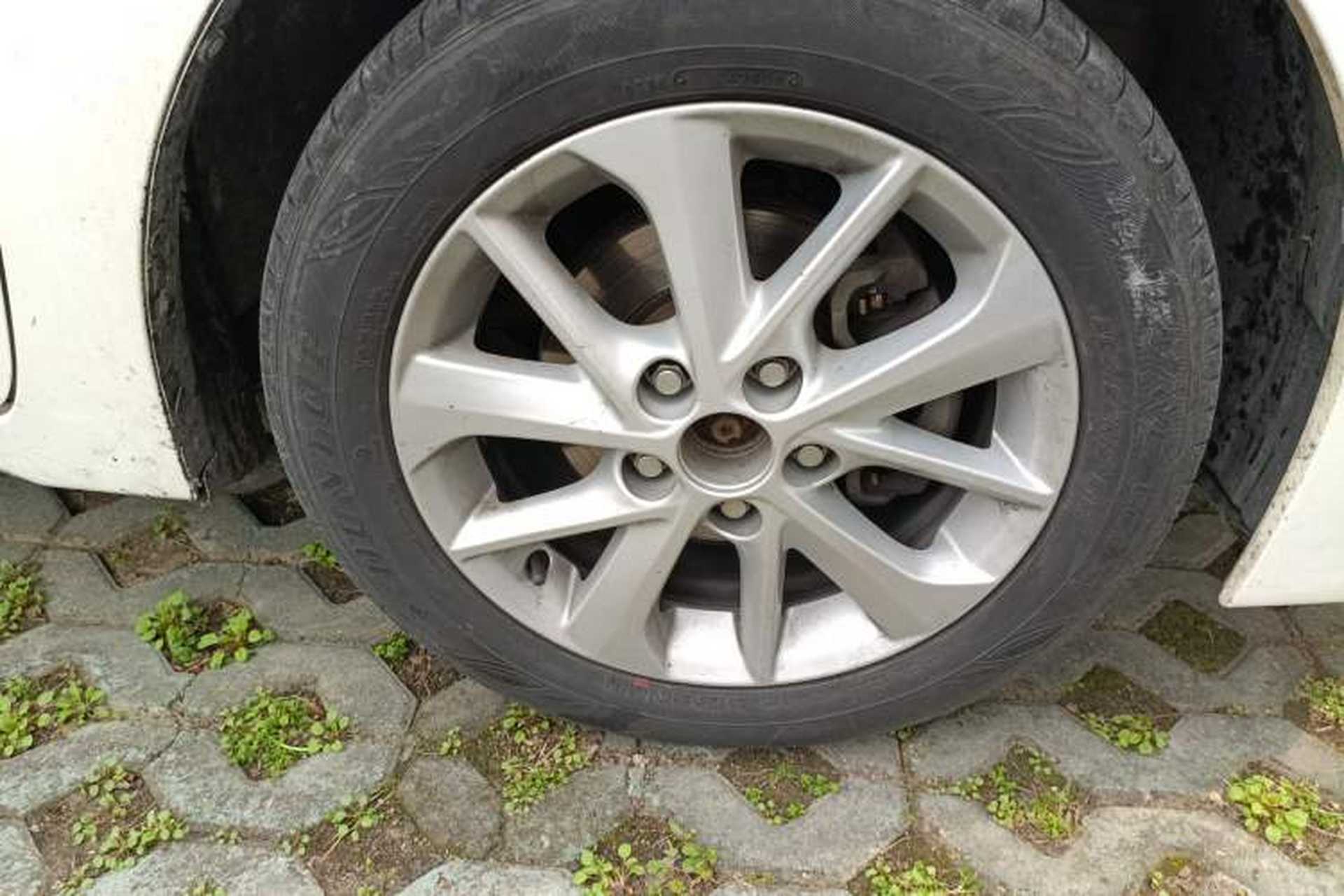 Used Toyota Corolla 2014 1.6L CVT GL-i Leather Edition Right Front Wheel Hub