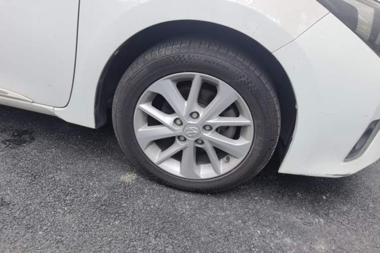 Used Toyota Corolla 2014 1.6L CVT GL-i Leather Edition Right Front Wheel Hub