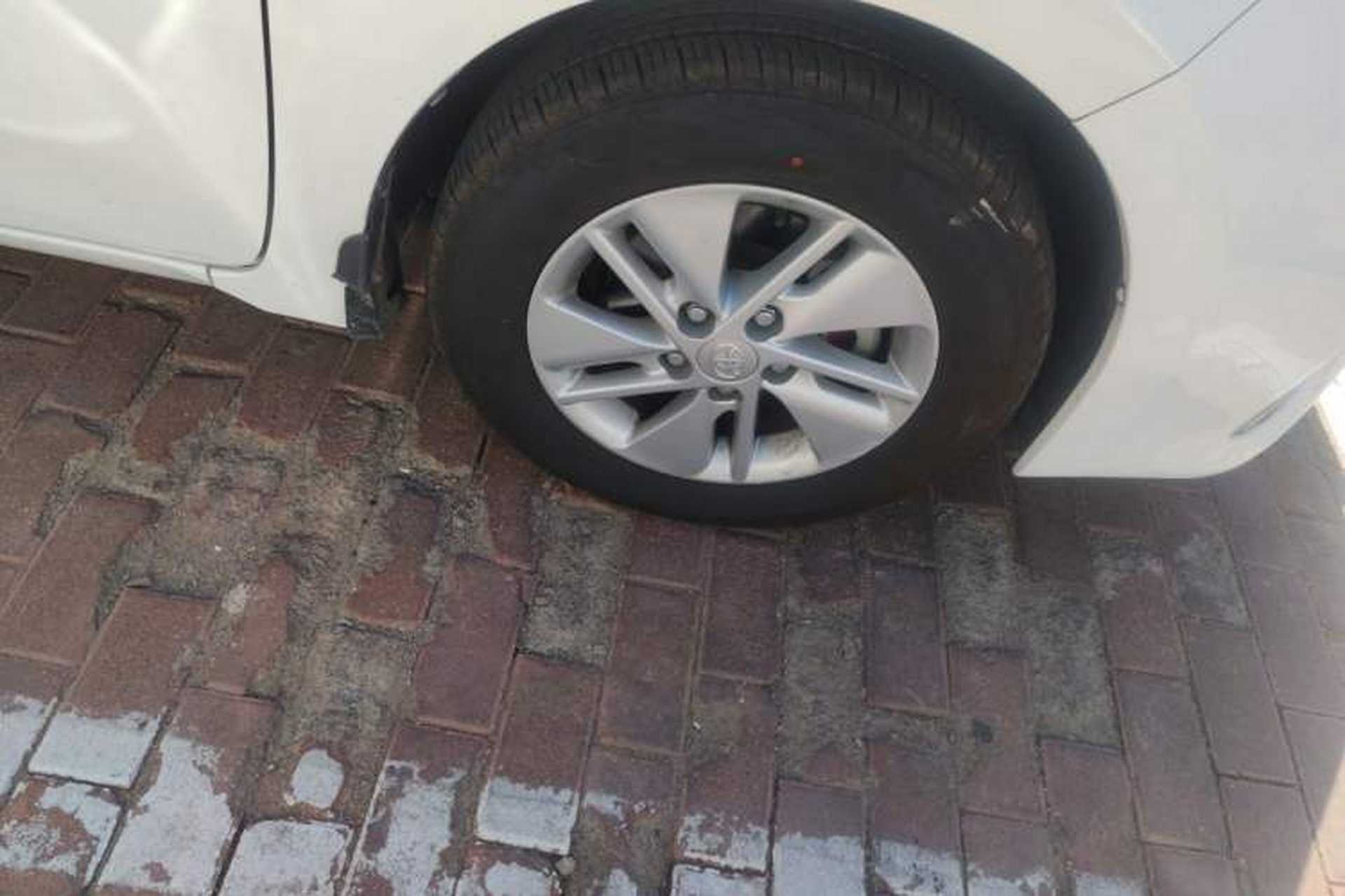 Used Toyota Corolla 2014 1.6L CVT GL Right Front Wheel Hub