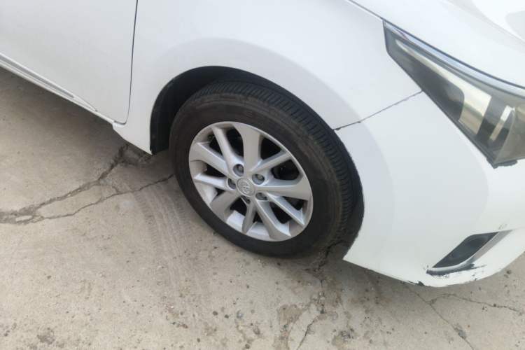 Used Toyota Corolla 2014 1.6L CVT GL-i Leather Edition Right Front Wheel Hub