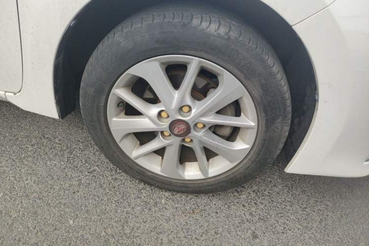 Used Toyota Corolla 2014 1.6L CVT GL-i Leather Edition Right Front Wheel Hub