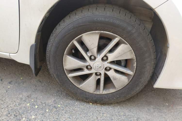 Used Toyota Corolla 2014 1.6L Manual GL Right Front Wheel Hub
