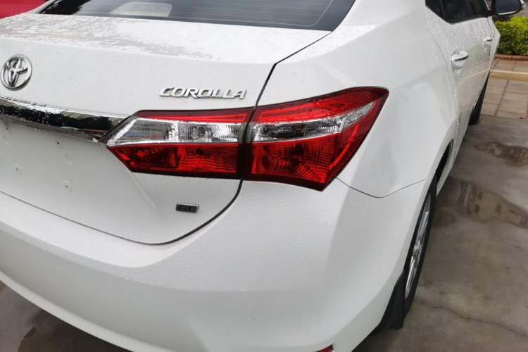 Used Toyota Corolla 2014 1.6L CVT GL Right Rear Taillight