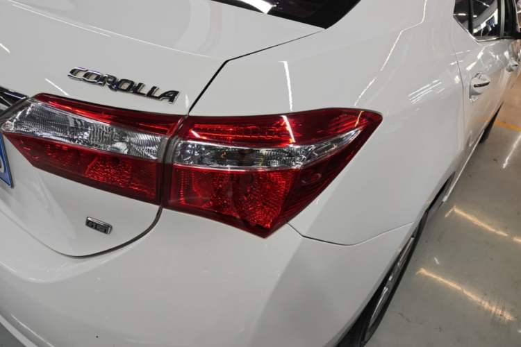 Used Toyota Corolla 2014 1.6L CVT GL-i Right Rear Taillight