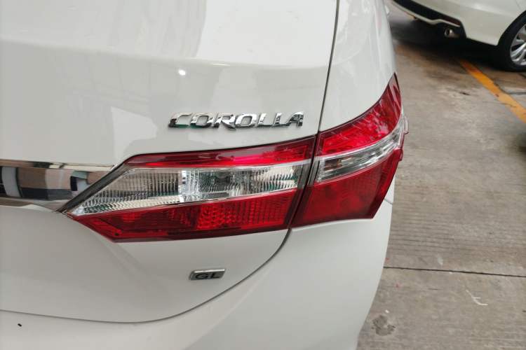 Used Toyota Corolla 2014 1.6L CVT GL Right Rear Taillight