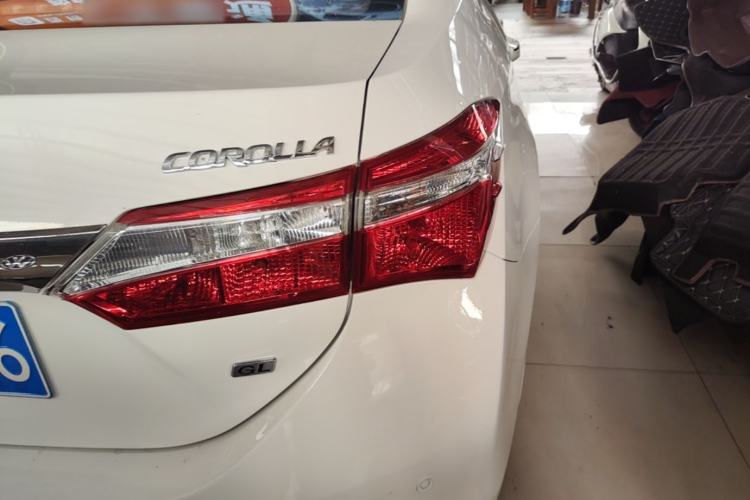 Used Toyota Corolla 2014 1.6L CVT GL Right Rear Taillight