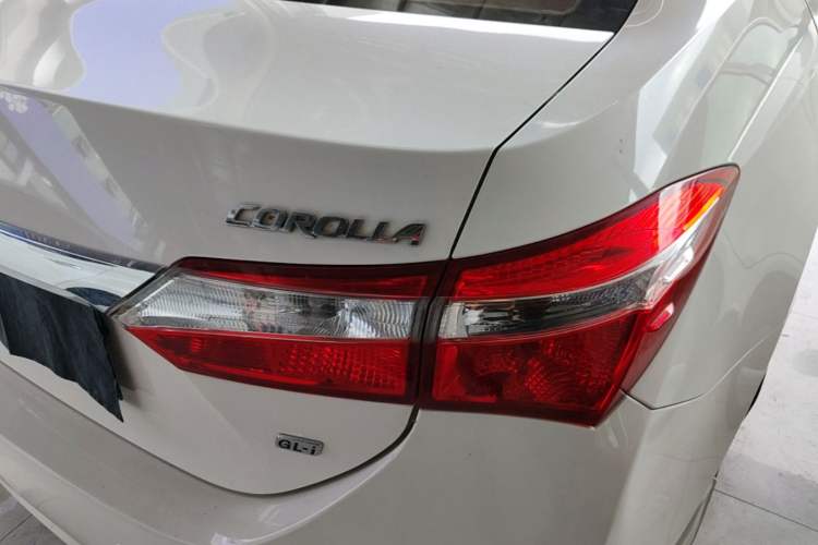 Used Toyota Corolla 2014 1.6L CVT GL-i Right Rear Taillight