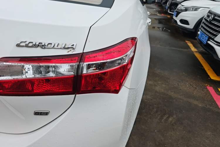 Used Toyota Corolla 2014 1.6L CVT GL-i Right Rear Taillight