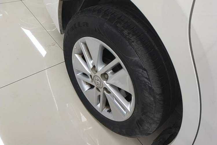 Used Toyota Corolla 2014 1.6L CVT GL-i Right Rear Wheel Hub