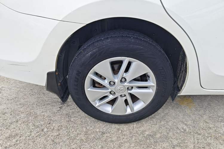Used Toyota Corolla 2014 1.6L CVT GL Right Rear Wheel Hub