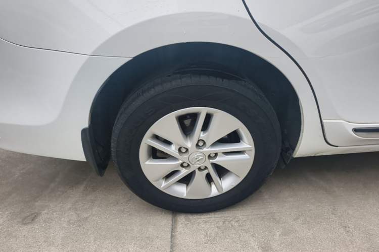 Used Toyota Corolla 2014 1.6L CVT GL-i Right Rear Wheel Hub