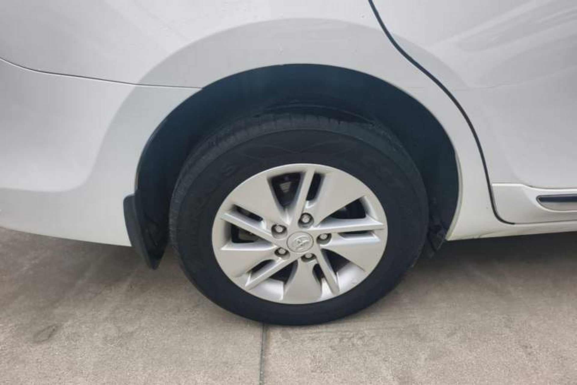 Used Toyota Corolla 2014 1.6L CVT GL-i Right Rear Wheel Hub