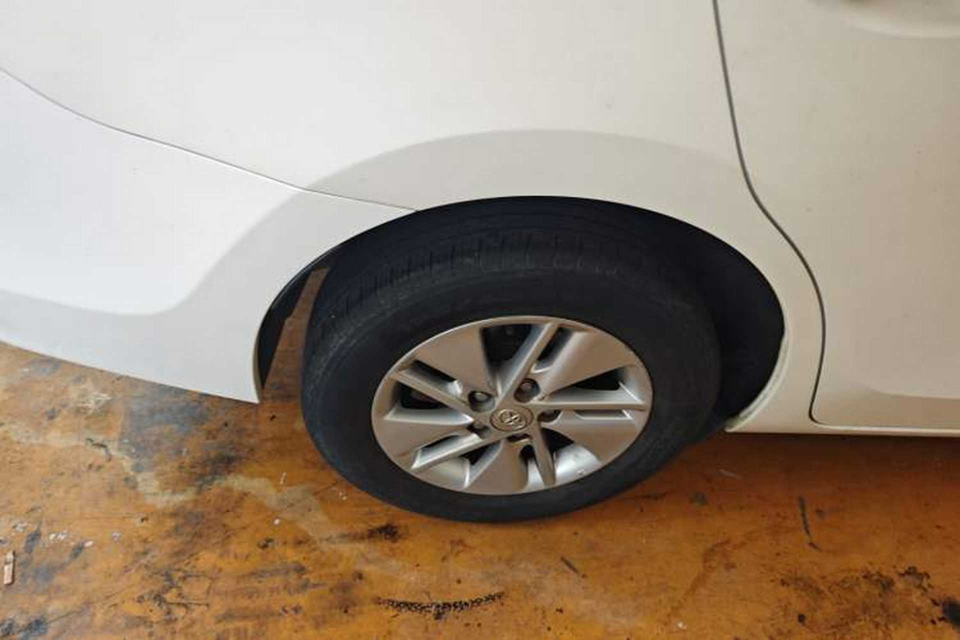Used Toyota Corolla 2014 1.6L CVT GL Right Rear Wheel Hub