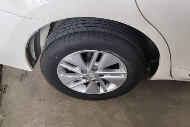Used Toyota Corolla 2014 1.6L CVT GL-i Right Rear Wheel Hub