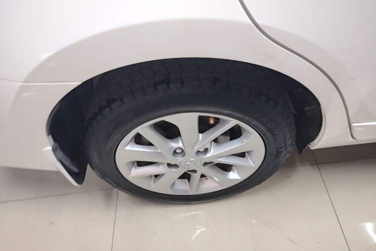 Used Toyota Corolla 2014 1.6L CVT GL-i Leather Edition Right Rear Wheel Hub