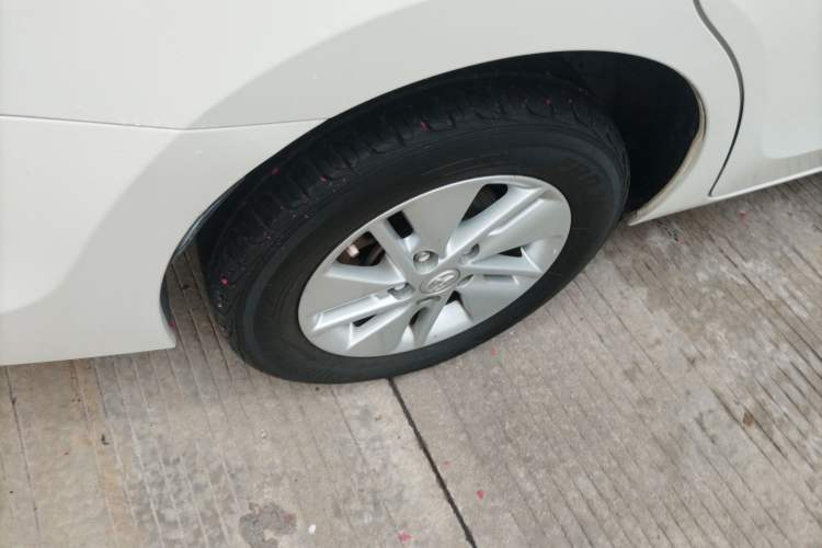 Used Toyota Corolla 2014 1.6L CVT GL Right Rear Wheel Hub