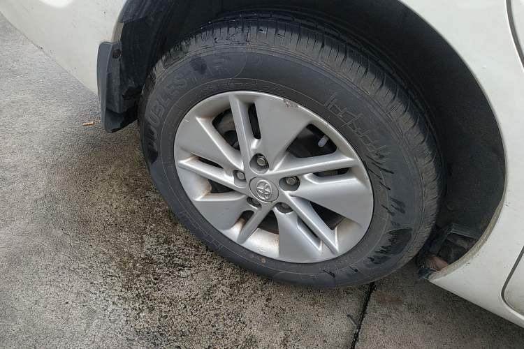 Used Toyota Corolla 2014 1.6L CVT GL Right Rear Wheel Hub