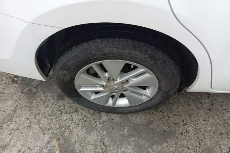 Used Toyota Corolla 2014 1.6L CVT GL Right Rear Wheel Hub