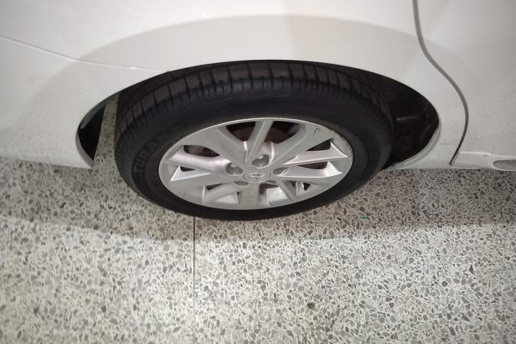 Used Toyota Corolla 2014 1.6L CVT GL-i Leather Edition Right Rear Wheel Hub