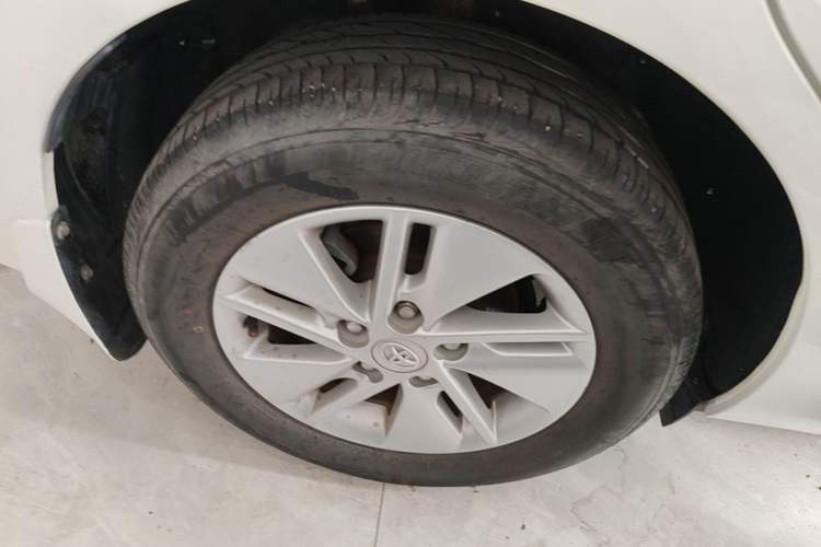 Used Toyota Corolla 2014 1.6L CVT GL-i Right Rear Wheel Hub
