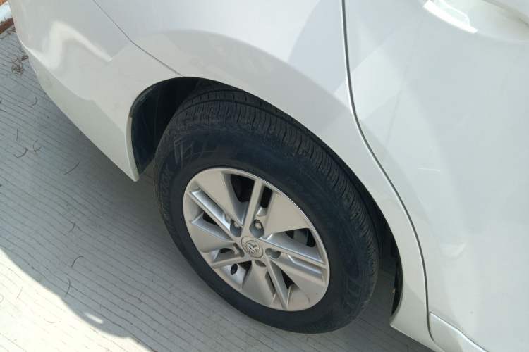 Used Toyota Corolla 2014 1.6L CVT GL-i Right Rear Wheel Hub