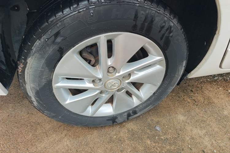 Used Toyota Corolla 2014 1.6L CVT GL-i Right Rear Wheel Hub