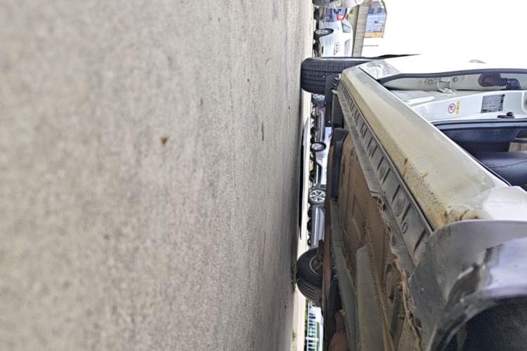 Used Toyota Corolla 2014 1.6L CVT GL Right Side Sill