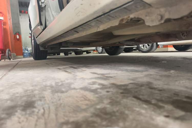 Used Toyota Corolla 2014 1.6L CVT GL-i Right Side Sill