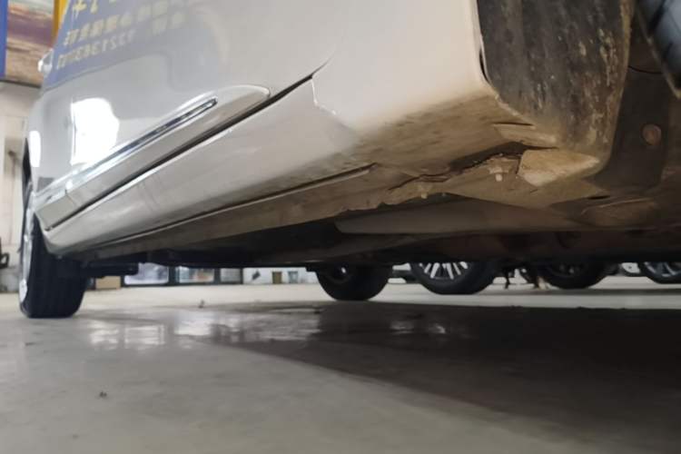 Used Toyota Corolla 2014 1.6L Manual GL-i Right Side Sill