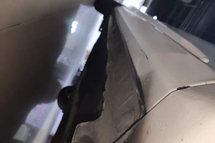 Used Toyota Corolla 2014 1.6L CVT GL-i Leather Edition Right Side Sill