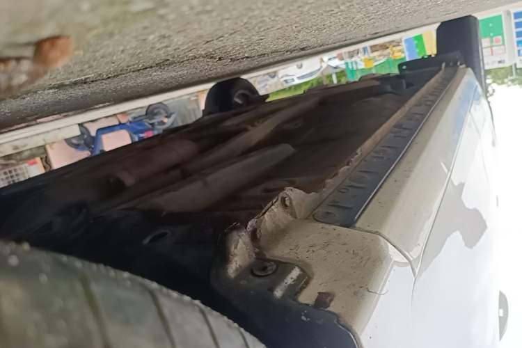 Used Toyota Corolla 2014 1.6L CVT GL Right Side Sill