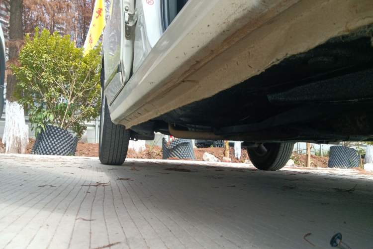 Used Toyota Corolla 2014 1.6L CVT GL-i Right Side Sill