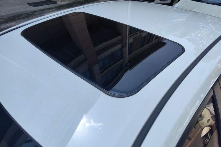 Used Toyota Corolla 2014 1.6L CVT GL-i Roof