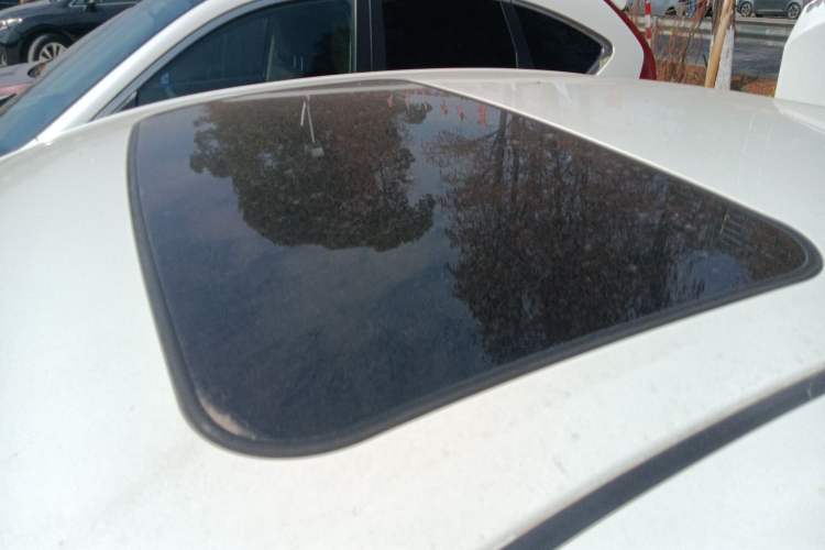 Used Toyota Corolla 2014 1.6L CVT GL-i Roof
