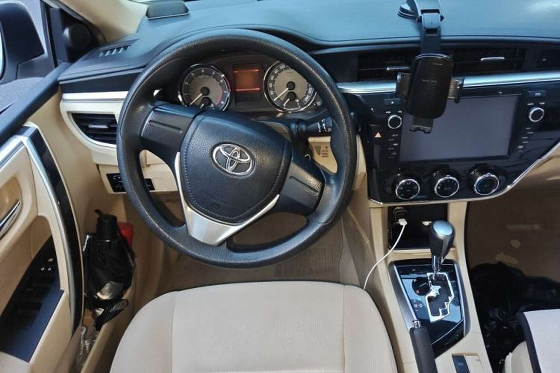 Used Toyota Corolla 2014 1.6L CVT GL-i Steering Wheel