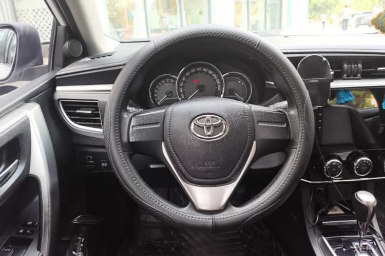 Used Toyota Corolla 2014 1.6L CVT GL Steering Wheel