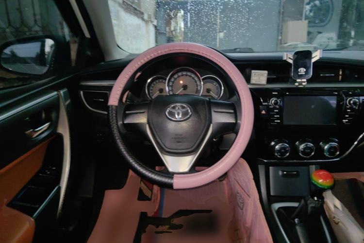 Used Toyota Corolla 2014 1.6L Manual GL Steering Wheel