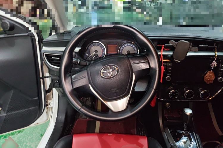 Used Toyota Corolla 2014 1.6L CVT GL-i Steering Wheel