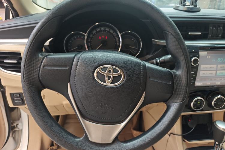 Used Toyota Corolla 2014 1.6L CVT GL Steering Wheel
