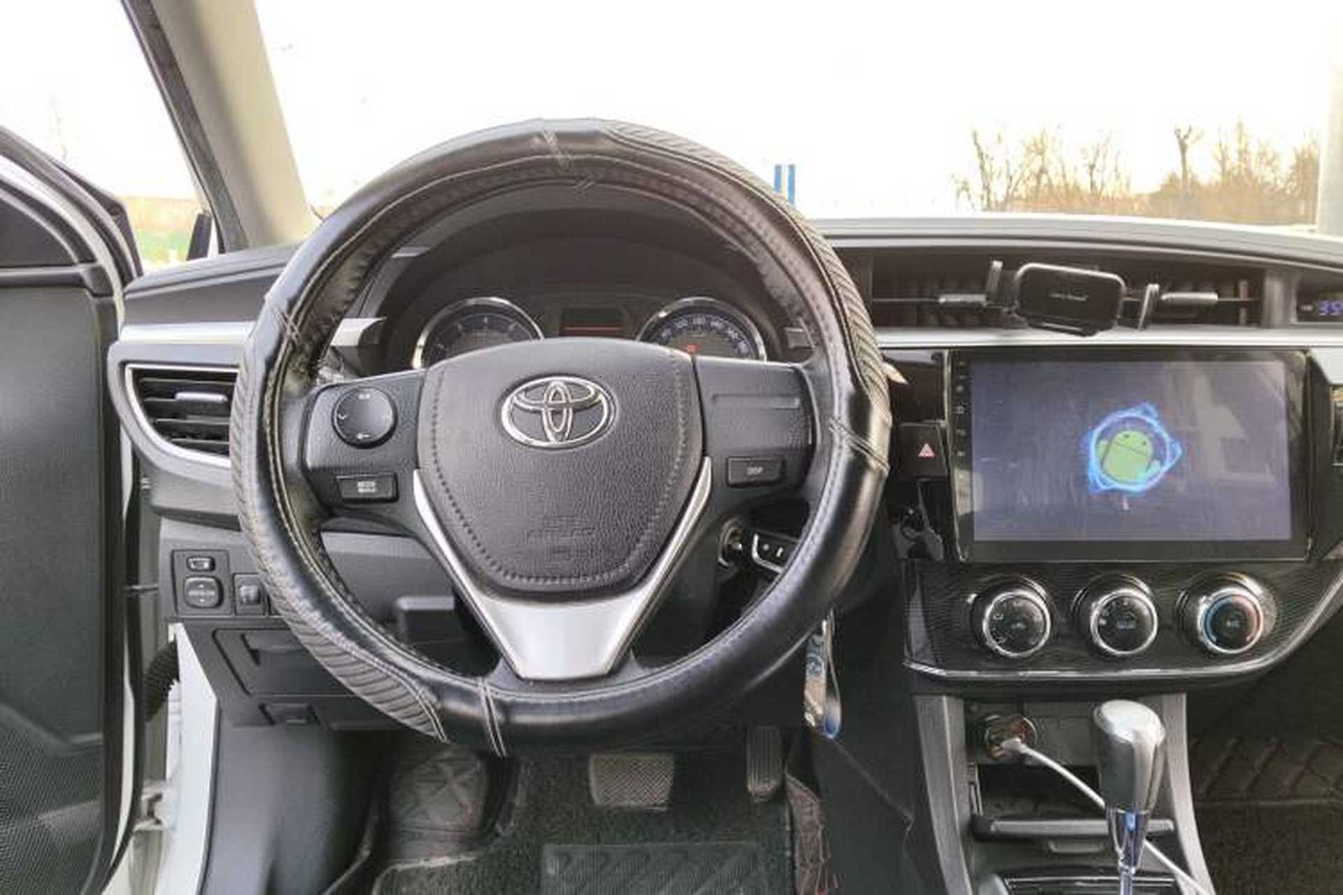 Used Toyota Corolla 2014 1.6L CVT GL-i Leather Edition Steering Wheel