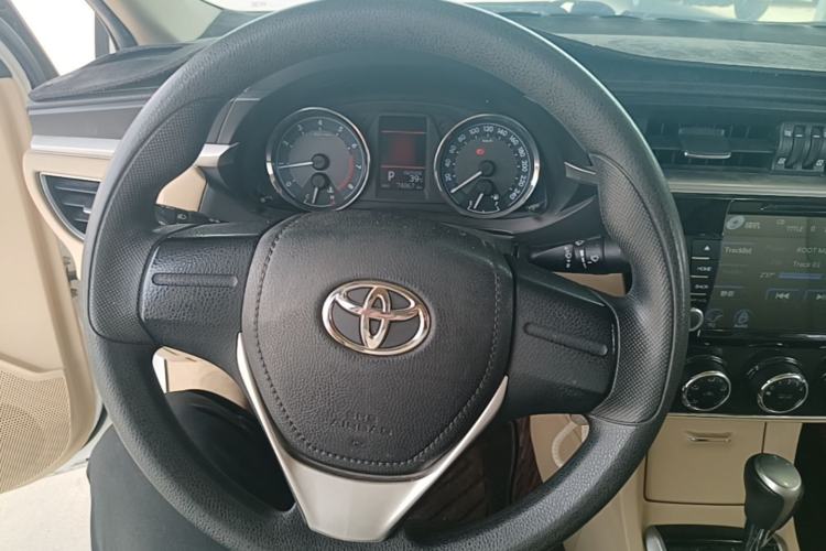 Used Toyota Corolla 2014 1.6L CVT GL-i Steering Wheel