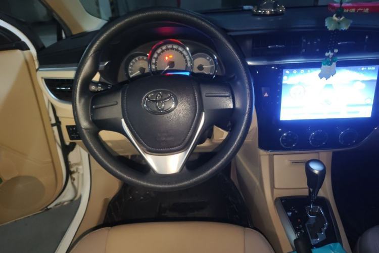 Used Toyota Corolla 2014 1.6L CVT GL Steering Wheel