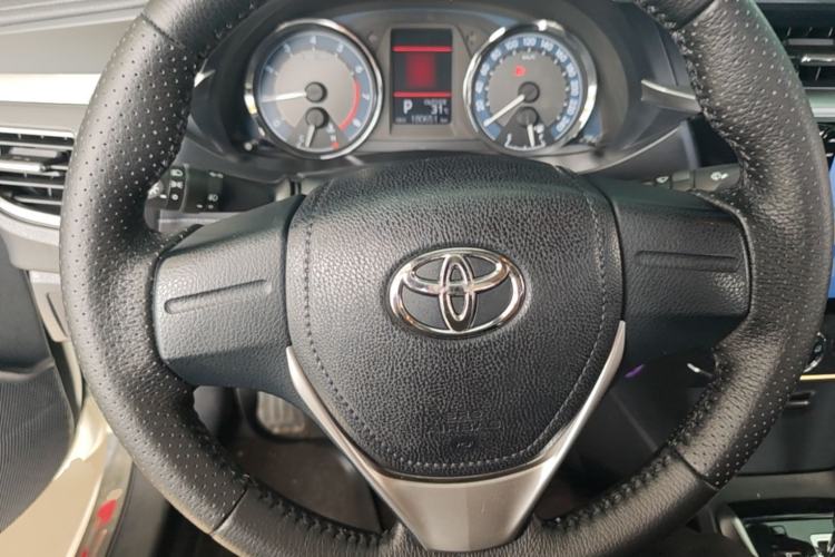 Used Toyota Corolla 2014 1.6L CVT GL-i Steering Wheel