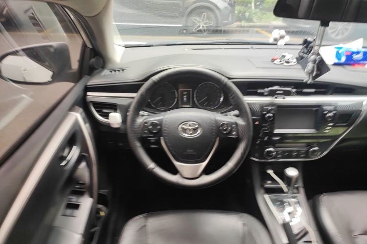 Used Toyota Corolla 2014 1.8L CVT GLX-i Steering Wheel