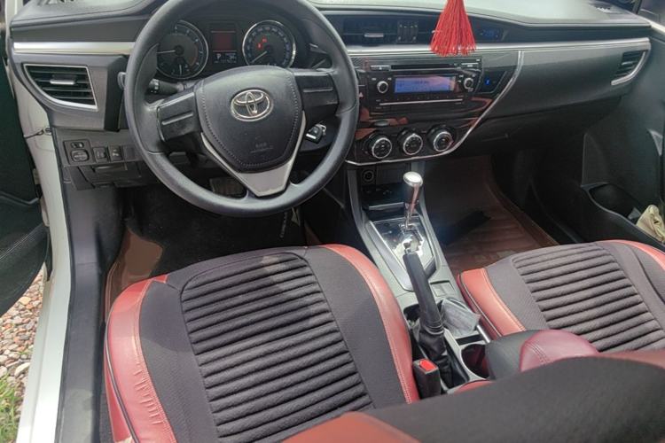 Used Toyota Corolla 2014 1.6L CVT GL-i Steering Wheel