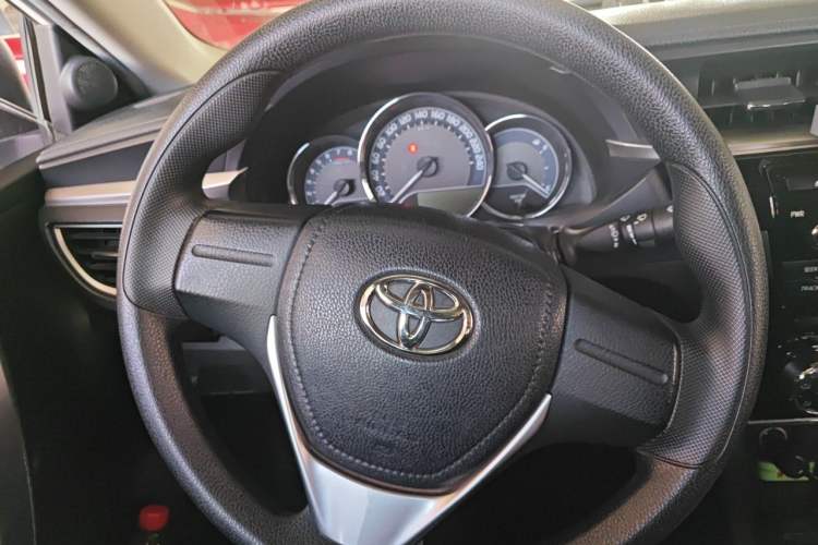 Used Toyota Corolla 2014 1.6L CVT GL Steering Wheel